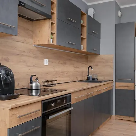 Osiedle Avia Family Apartment In Krakow With Balcony By Noclegi Renters Exterior photo